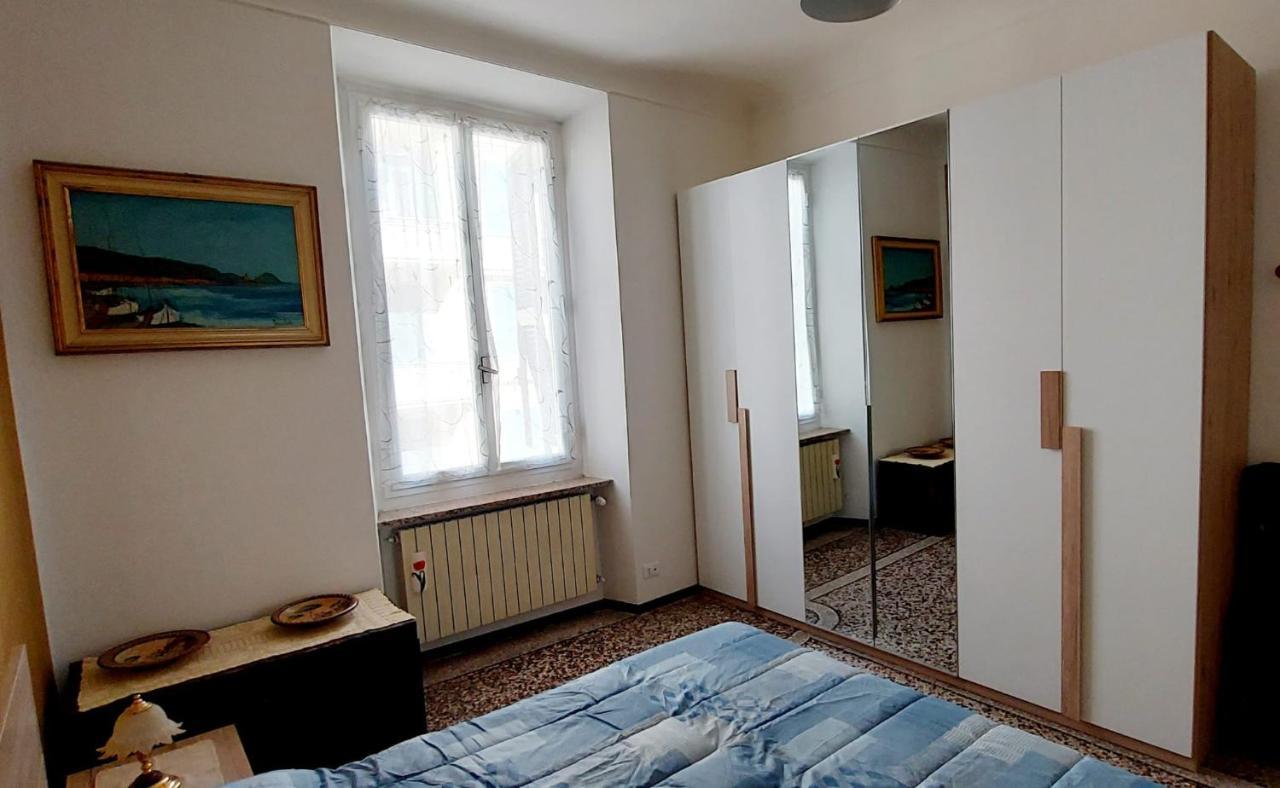 Ca' Mariuccia. Appartamento A Un Passo Dal Mare Savona Esterno foto
