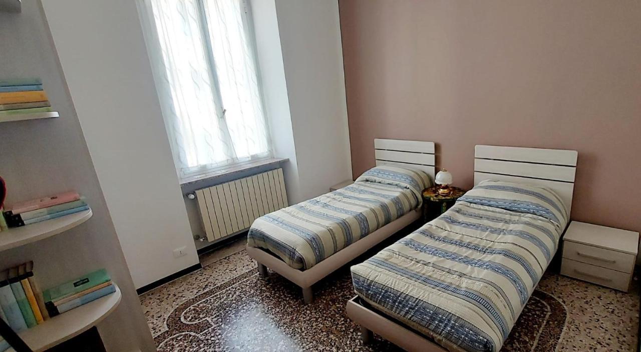 Ca' Mariuccia. Appartamento A Un Passo Dal Mare Savona Esterno foto